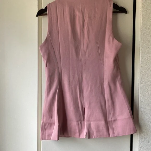 Pink Sleeveless Button-Up Vest - Picture 5 of 5
